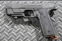 Hudson H9A: 9 mm Pistole mit Aluminium-Rahmen Hudson H9A Pistole linke Ansicht