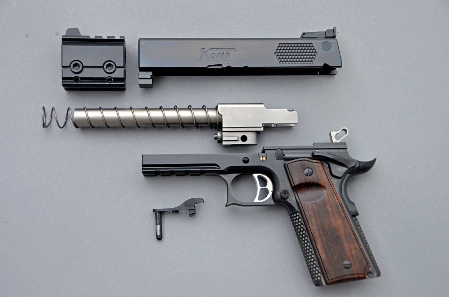 Test: Korth PRS in 9 mm Luger Zerlegte Korth PRS in 9 mm Luger
