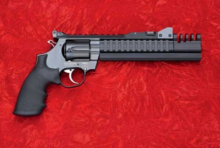 Korth Super Sport 1400 Revolver im Test Korth Super Sport 1400 in .357 Magnum in Seitenansicht von rechts