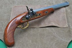 Pedersoli Continental Target: ein Vorderlader für alle Gesamtansicht der Pedersoli Continental Target