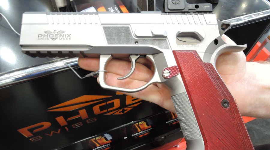 Neue Großkaliber-Matchpistolen Phoenix Redback Light Großkaliber-Matchpistole Phoenix Redback Carry Optic Light mit montiertem Leuchtpunktvisier