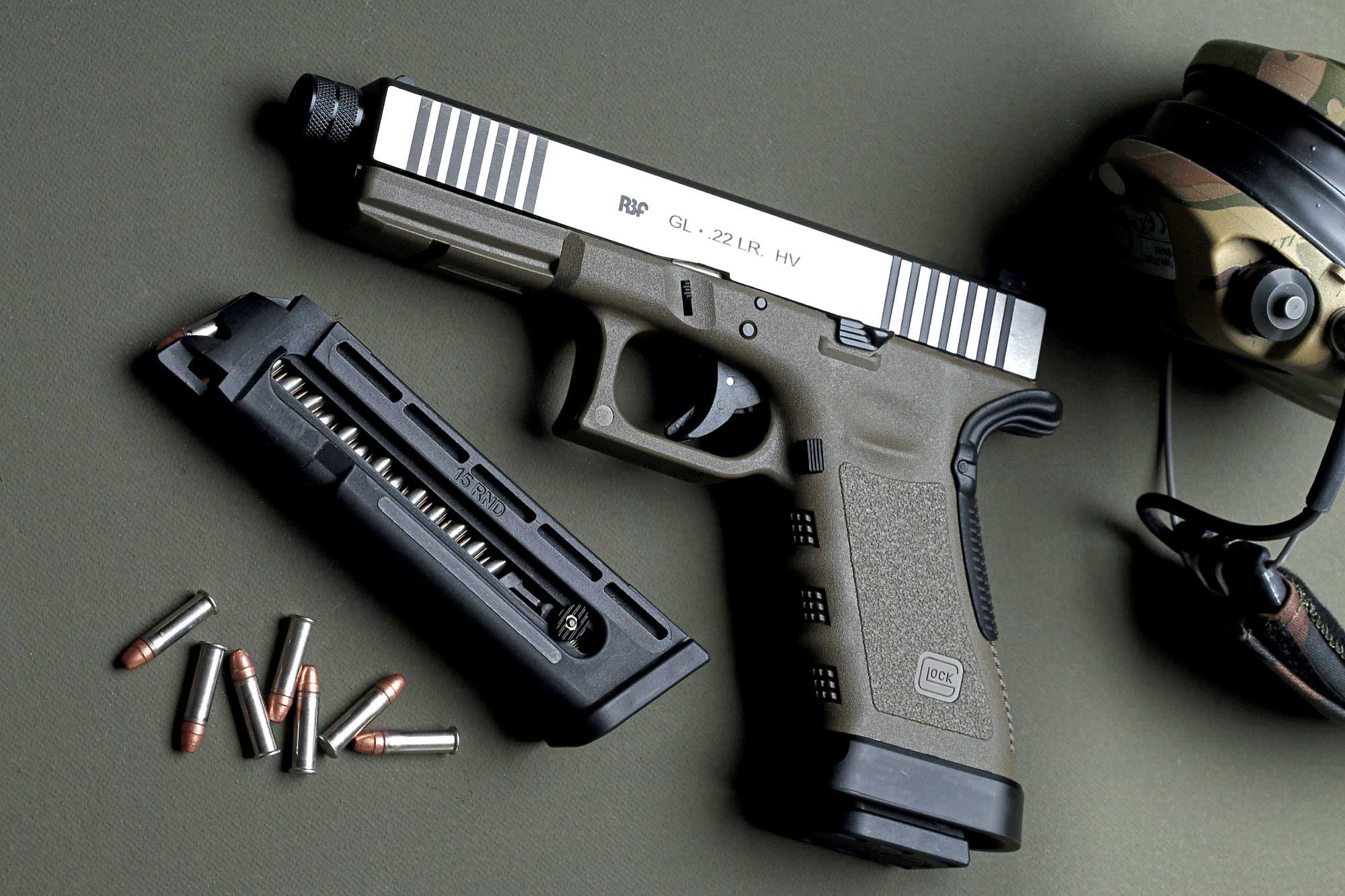 pistole: Test: Kleinkaliberpistole RBF-GL .22 LR HV Custom GLOCK