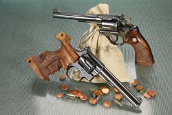 Revolver für Einsteiger: Tipps für die richtige Wahl der Waffe Sportliche Revolver in .22 Long Rifle