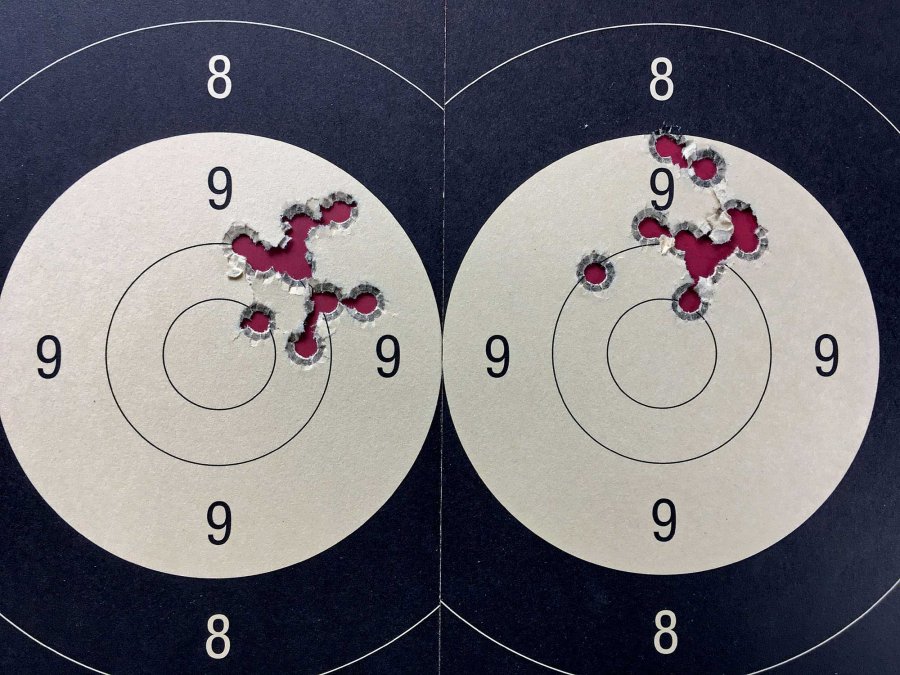 Vergleich: SIG Sauer P226 X-Five Allround & 1911 Traditional Match Elite B&H Edition Links das Schussbild der P226 X Five mit 27 mm, rechts das der 1911 Match Elite mit 33 mm.