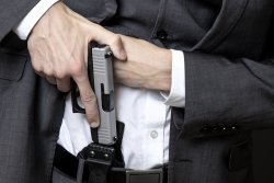 Neue Pistolen von GLOCK - SHOT Show 2019 Preview: Slimline-Modelle G43X und G48 in 9 mm Luger Die Glock G43X wird geholstert.
