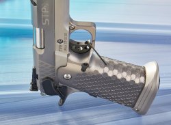 Die Selbstladepistole von Prommersberger: STP DAG 5.5 in .40 S & W und ihre Präzision STP DAG 5.5 in .40 S & W. mit Abzugs-Blätter Wechselmöglichkeiten