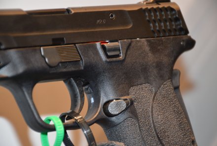 Smith & Wesson M&P 9 Shield EZ Pistole: die neue kompakte Handlichkeit  Smith & Wesson M&P 9 Shield EZ Pistole Bedienelemente Detail