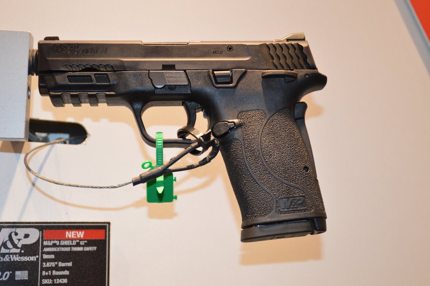 Smith & Wesson M&P 9 Shield EZ Pistole: die neue kompakte Handlichkeit  Smith & Wesson M&P 9 Shield EZ Pistole Gesamtansicht