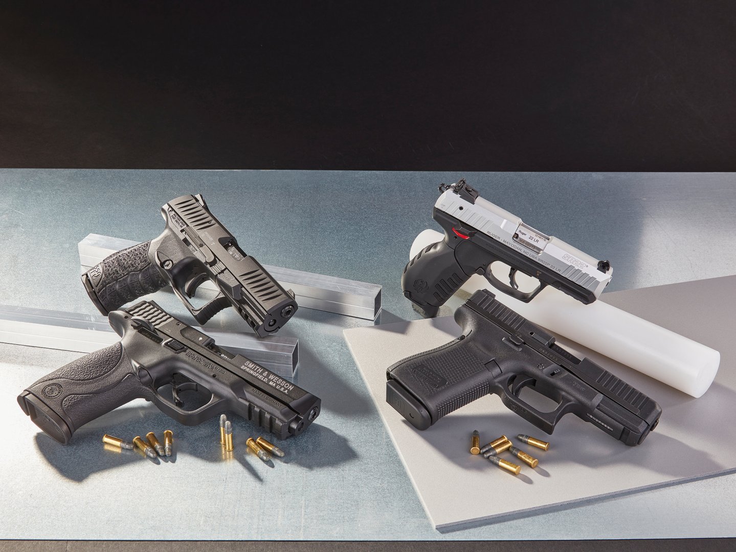 Selbstladepistolen von Walther, Ruger, Smith & Wesson und GLOCK - vier Polymer-Pistolen im Kaliber .22 l.r. Walther PPQ & M2, Ruger SR 22, Smith Wesson M & P 22 und Glock G 44 Kaliber .22.l.r.