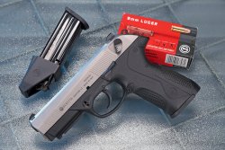 Vergleich: Acht Selbstladepistolen in 9 mm Luger Vergleich: Acht Selbstladepistolen in 9 mm Luger