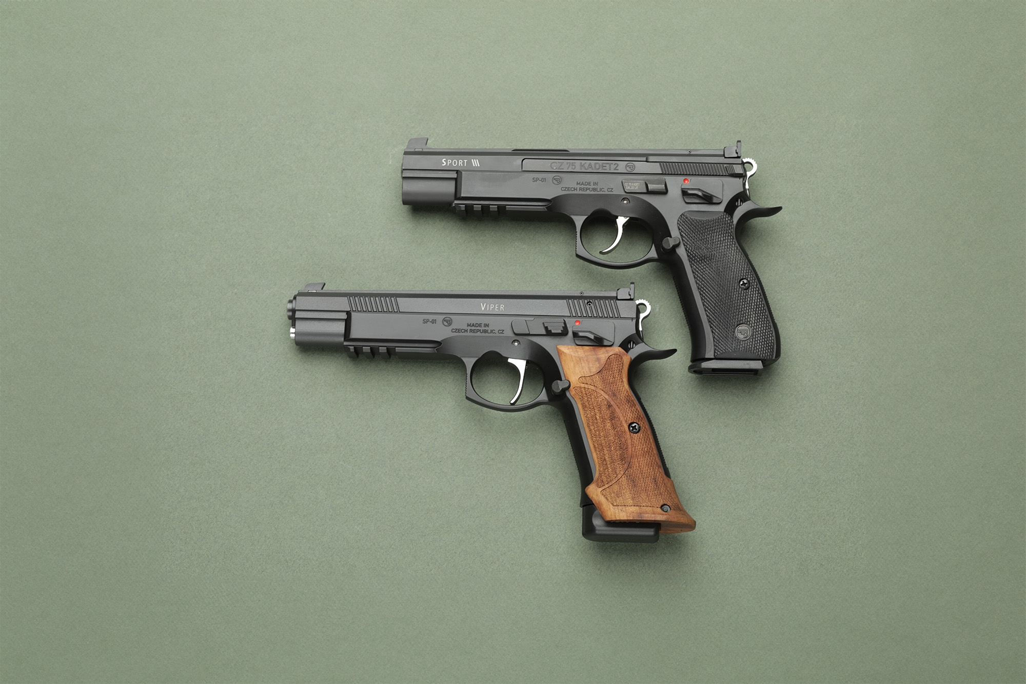 b&h: Im Test auf dem Schießstand: CZ 75 Viper von B&H Waffenhandel in 9 mm Luger & .22 l.r. – ein Exklusiv-Modell b&h: Im Test auf dem Schießstand: CZ 75 Viper von B&H Waffenhandel in 9 mm Luger & .22 l.r. – ein Exklusiv-Modell