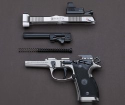 Beretta 92X Performance: Die Defensive-Variante der sportlichen Selbstladepistole im Test Zerlegt: Die Beretta 92X Performance Defensive.