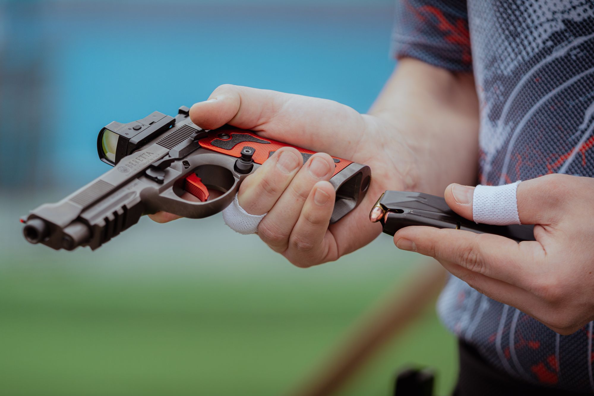 beretta: Beretta 92X Performance Optic Dark: die überarbeitete IPSC-Pistolen-Serie bringt jetzt noch mehr Farbe ins Spiel − insgesamt kommen 5 Modellversionen der 9-mm-Pistole