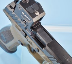Beretta APX A1 Tactical in Kaliber 9 mm Luger im Test – was kann die verbesserte Selbstladepistole? Auswurffenster der Beretta APX A1 Tactical.