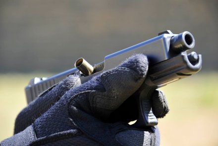 Solving pistol cartridge jams Solving pistol cartridge jams