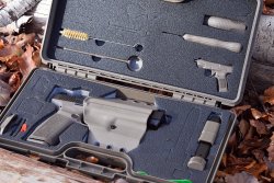 Praxistest: Canik METE SFX und SFT. Was können die mit viel Zubehör gelieferten Pistolen in 9 mm Luger?  Canik METE SFX und SFT mit Werkzeug und Koffer