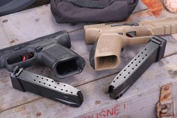 Magazineinschub Canik-Pistolen