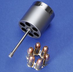 RLrange des Club 30 in 9 mm Luger: Der Sportrevolver mit 9mm-Wechseltrommel von Spohr im Test Detail der Wechseltrommel mit Patronen.