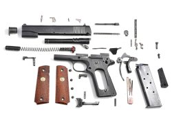 COLT 1911 Government .45 ACP komplett zerlegen COLT 1911 Government .45 ACP komplett zerlegen