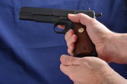COLT 1911 Government .45 ACP komplett zerlegen COLT 1911 Government .45 ACP komplett zerlegen