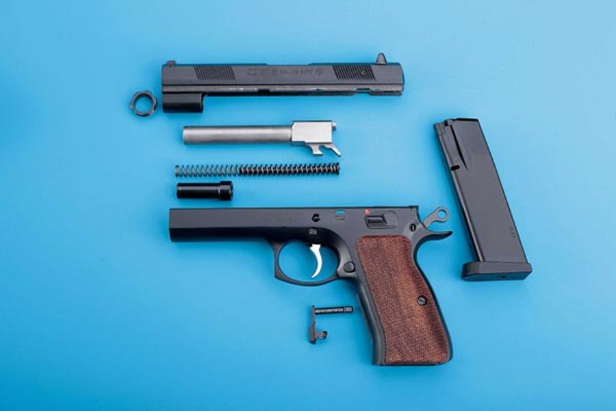 Test: CZ 97 B Pistole im Kaliber .45 ACP Die CZ 97 B zerlegt