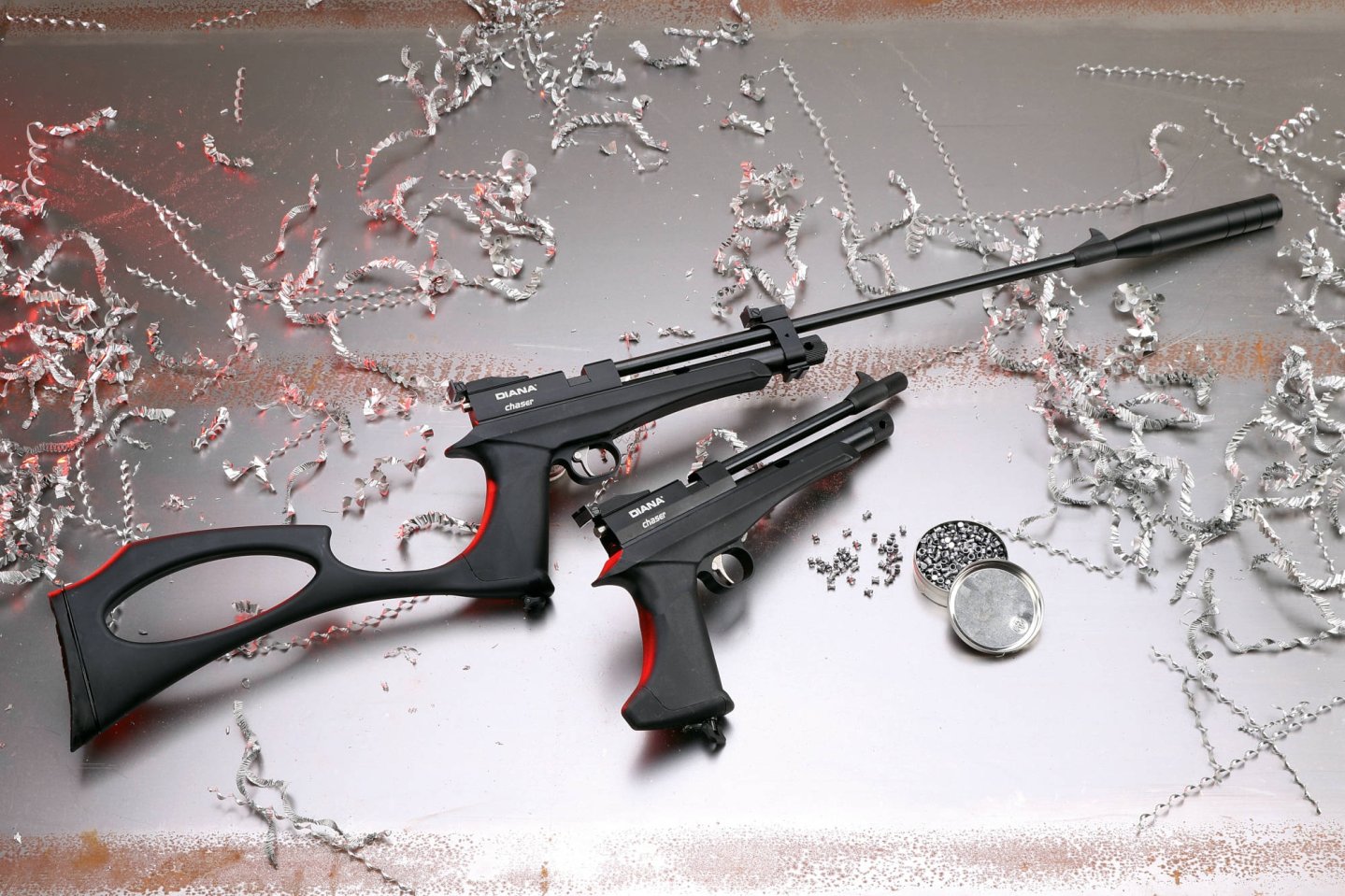 DIANA Chaser − das wandelbare CO2-Pistolen-Gewehr-System von German Sport Guns im Test DIANA Chaser als Gewehr (oben) und Pistole