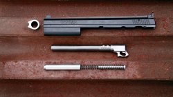 Waffen Oschatz CZ 75 Sport II in 9 mm Luger von B&H Waffenhandel CZ 75 Sport II feldmäßig zerlegt.