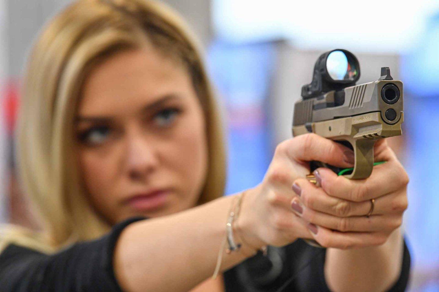 FN 509 Compact MRD, volle Performance in einem kompakten Paket Danielle Valkyrie mit der FN 509 im Anschlag.