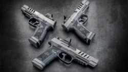 FN 509 LS Edge: die taktische Pistole von FN im Kaliber 9 mm Luger FN 509 LS Edge Pistolen im Kreis gelegt.