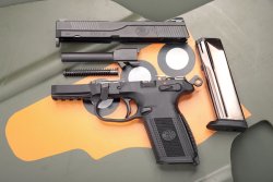 Test: FN America FNX-9 in 9 mm Luger Test: FN America FNX-9 in 9 mm Luger