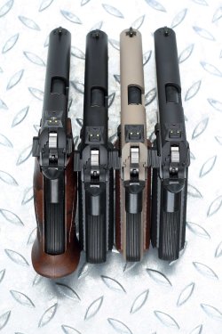 German Sport Guns 1911er in .22 Long Rifle Vier GSG aneinander gereiht