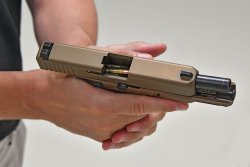 GLOCK 19 MHS Pistole im Praxistest GLOCK 19 MHS in 9mm Luger