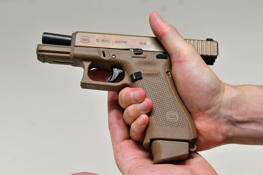 GLOCK 19 MHS Pistole im Praxistest Das Griffstück der GLOCK 19 MHS Pistole