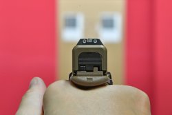 GLOCK 19 MHS Pistole im Praxistest Das Visier der GLOCK 19 MHS im Kaliber 9mm Luger