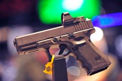 GLOCK G17 und G19 Gen 4 M.O.S. Pistolen für Europa Glock G19 Gen 4 M.O.S.