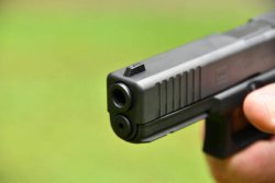 GLOCK G17 und G19 FS im Test Vordere Laderillen der GLOCK Pistole