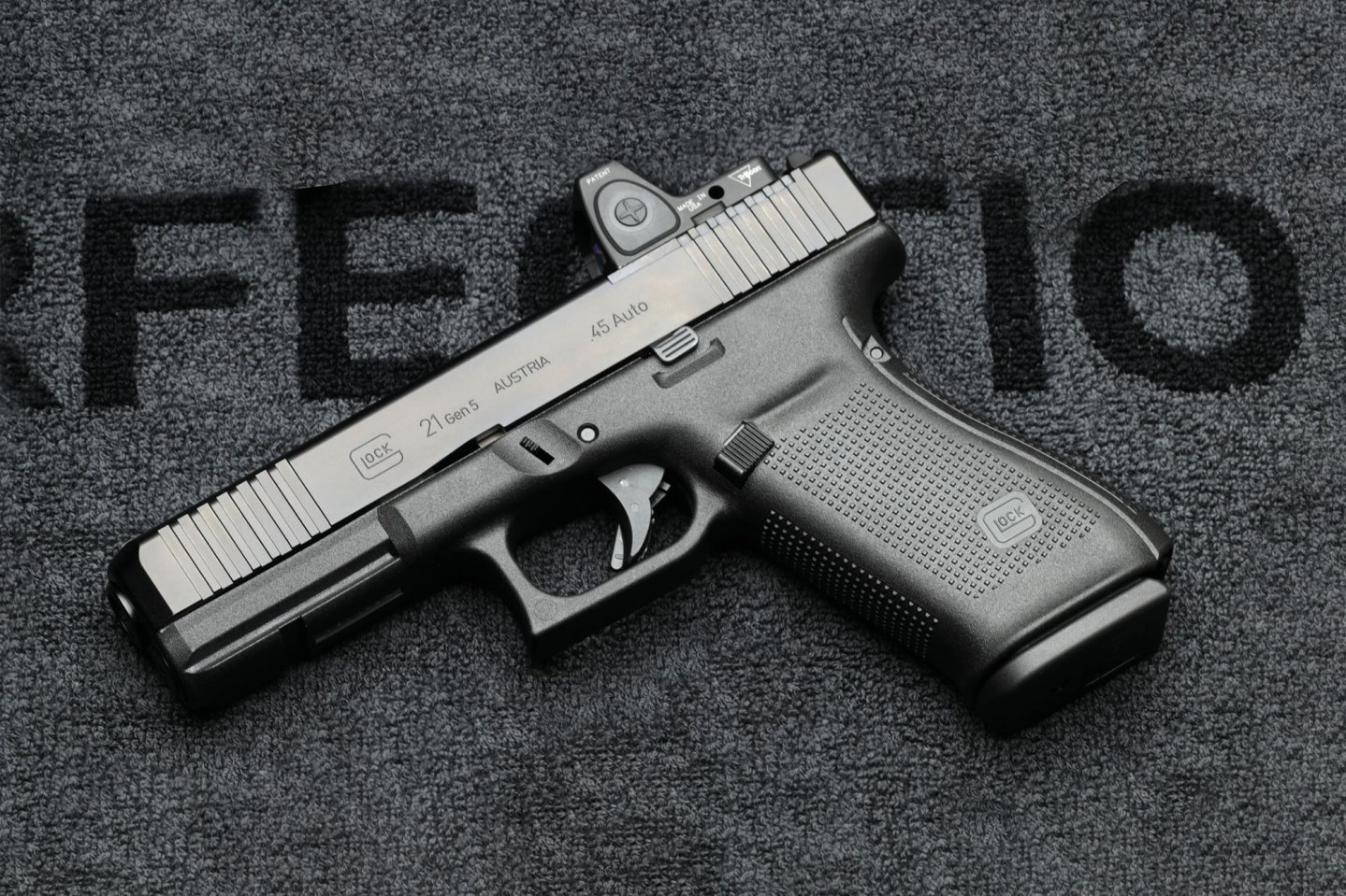GLOCK G21 MOS der 5. Generation.
