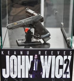 GLOCK auf der SHOT Show 2017 Pistolen aus dem FIlm John Wick 2 von GLOCK