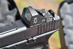 GLOCK Pistolen in MOS-Konfiguration: Kurzwaffen für den Schießsport GLOCK Pistole der MOS-Serie mit Reflexvisier Doctersight