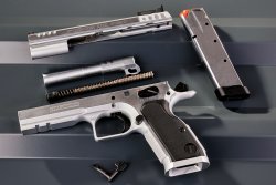 Die neueste Auflage der bekannten Pistolen-Baureihe: Die Tanfoglio Stock III Pro im Kaliber 9 mm Luger im Test Mündungsseitig extrem verdickter Lauf Tanfoglio Stock III Pro.