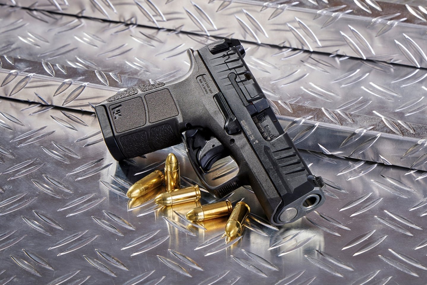 HK SFP9 CC OR komplett von rechts vorne.