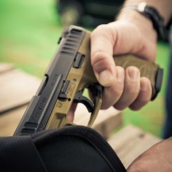 Heckler & Koch Pistole in neuer Farbe HK VP40 in der Farbe FDE