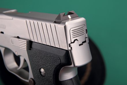 Test: Kahr MK9 in 9 mm Luger Kimme der Kahr MK9 Pistole