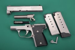 Test: Kahr MK9 in 9 mm Luger Schlöießfedern und Magazine mit Kahr MK9