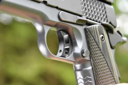 Kimber Super Jägare 1911er Pistole im Video Abzug der Kimber Super Jägare