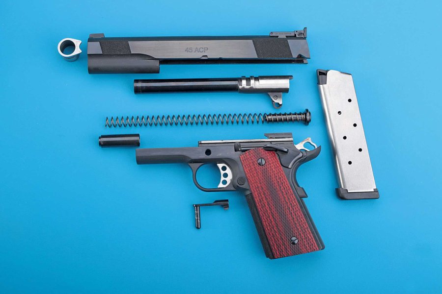 Test: Les Baer Premier II Pistole mit 6 Zoll-Lauf in .45 ACP Zerlegte Longslide-Pistole Les Baer Premier II 6"