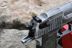 Magnum Research Desert Eagle WMD im Test Kimme der Desert Eagle WMD