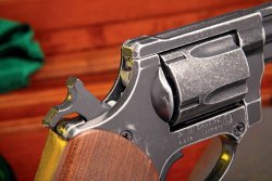 Melcher ME 38 Magnum Schreckschussrevolver im Test Hammer des Schreckschussrevolvers Melcher ME 38 Magnum