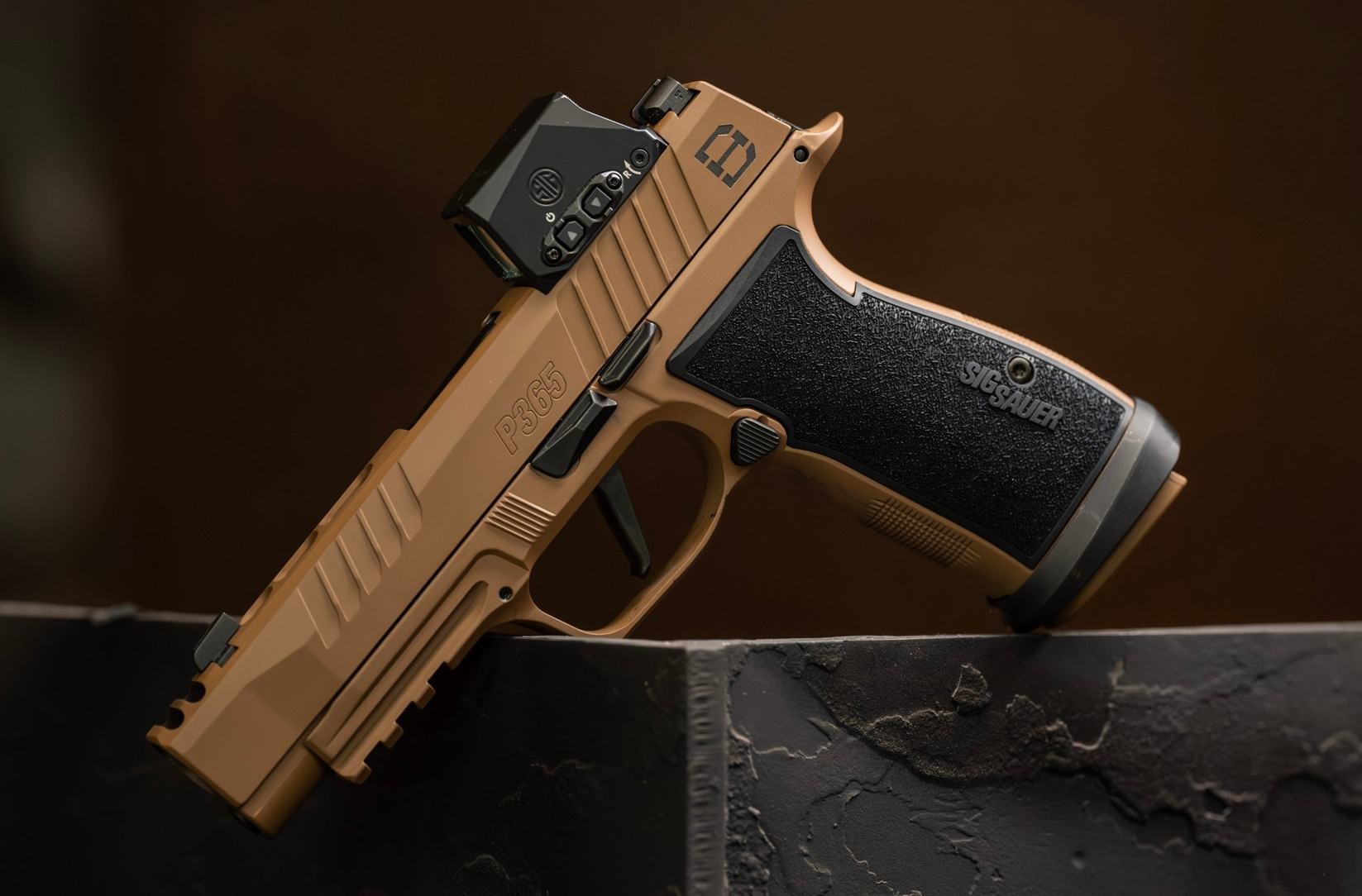 sig-sauer: Die neue SIG Sauer P365 DH3-Serie wurde zusammen mit Daniel Horner entwickelt und kombiniert Elemente aus dem Sportbereich mit denen der bewährten Verteidigungspistole