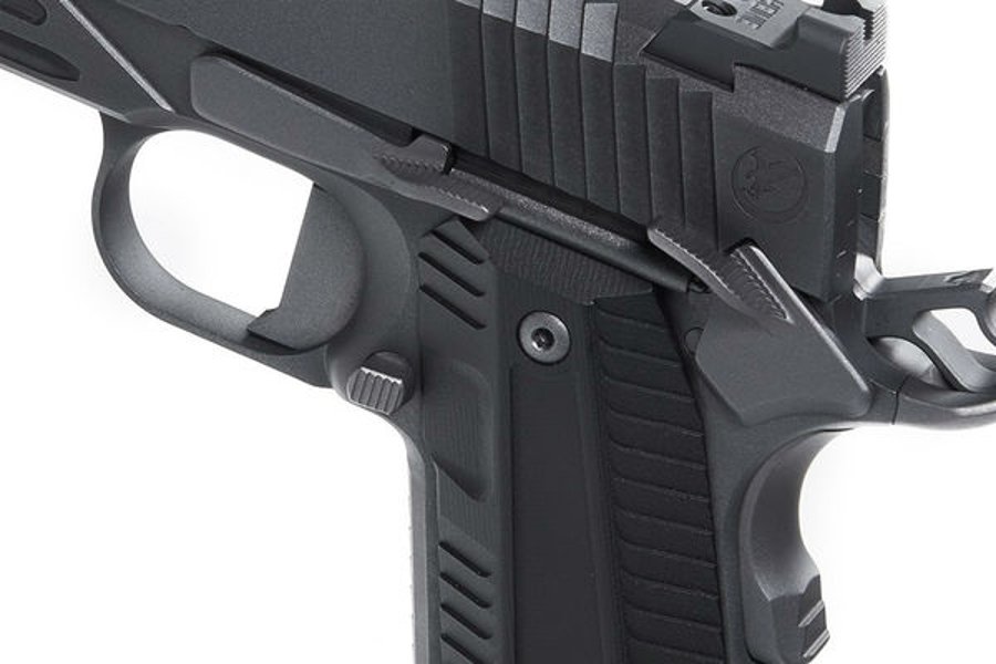 Nighthawk Custom Agent 2 neue 1911er Pistole Markantes Rillenmuster der neuen Pistole Agent 2 von Nighthawk Custom